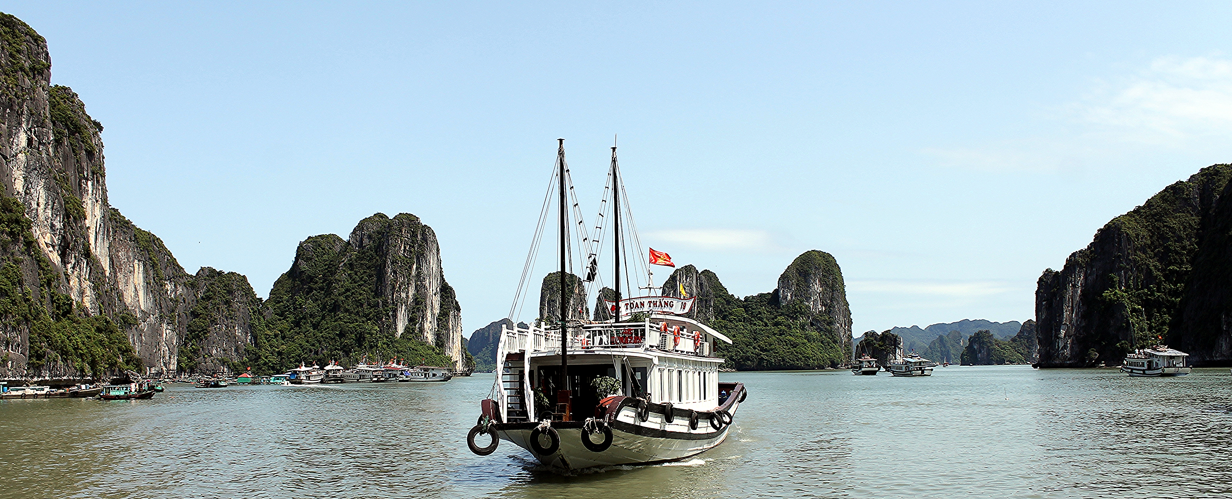 Ha Long Bay